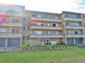 11 'Silvana Court', 26 Ajax Avenue - close to the water and clubs